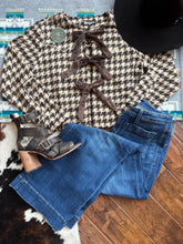 Load image into Gallery viewer, Western toe front top