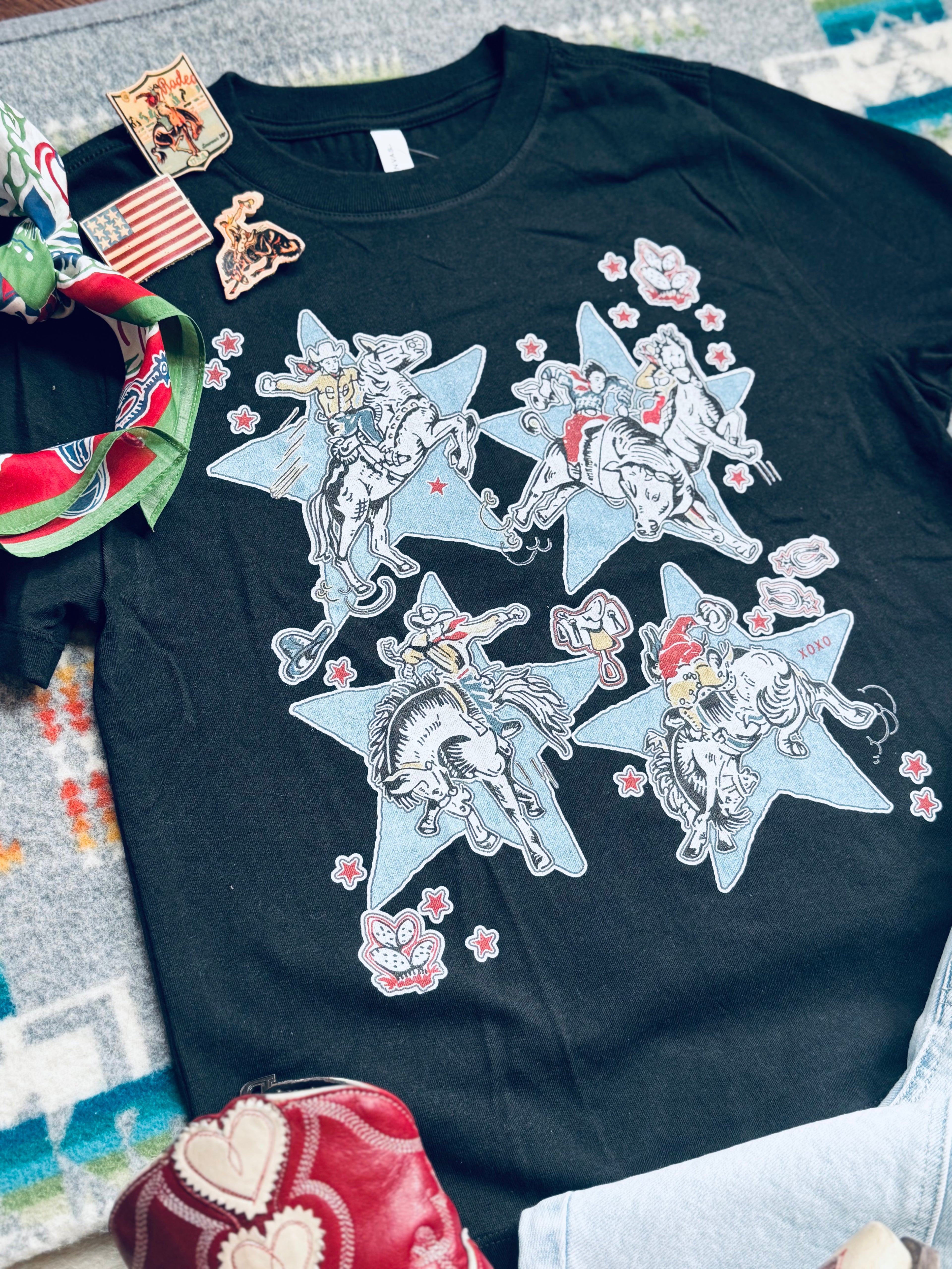 Western graphic tee outfits 