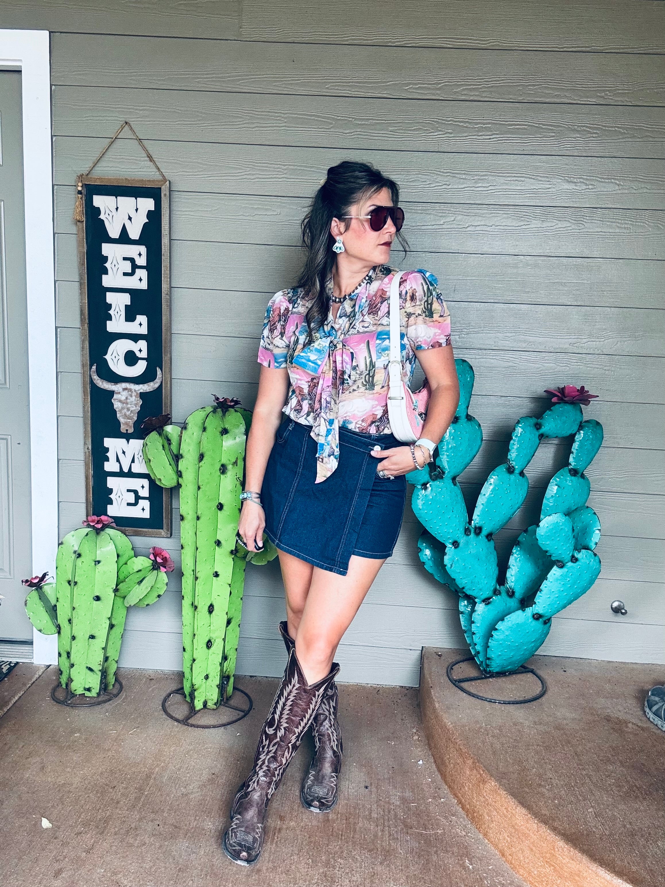 Cowgirl chic outfit inspo 