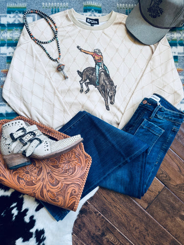 Trendy mom outfits