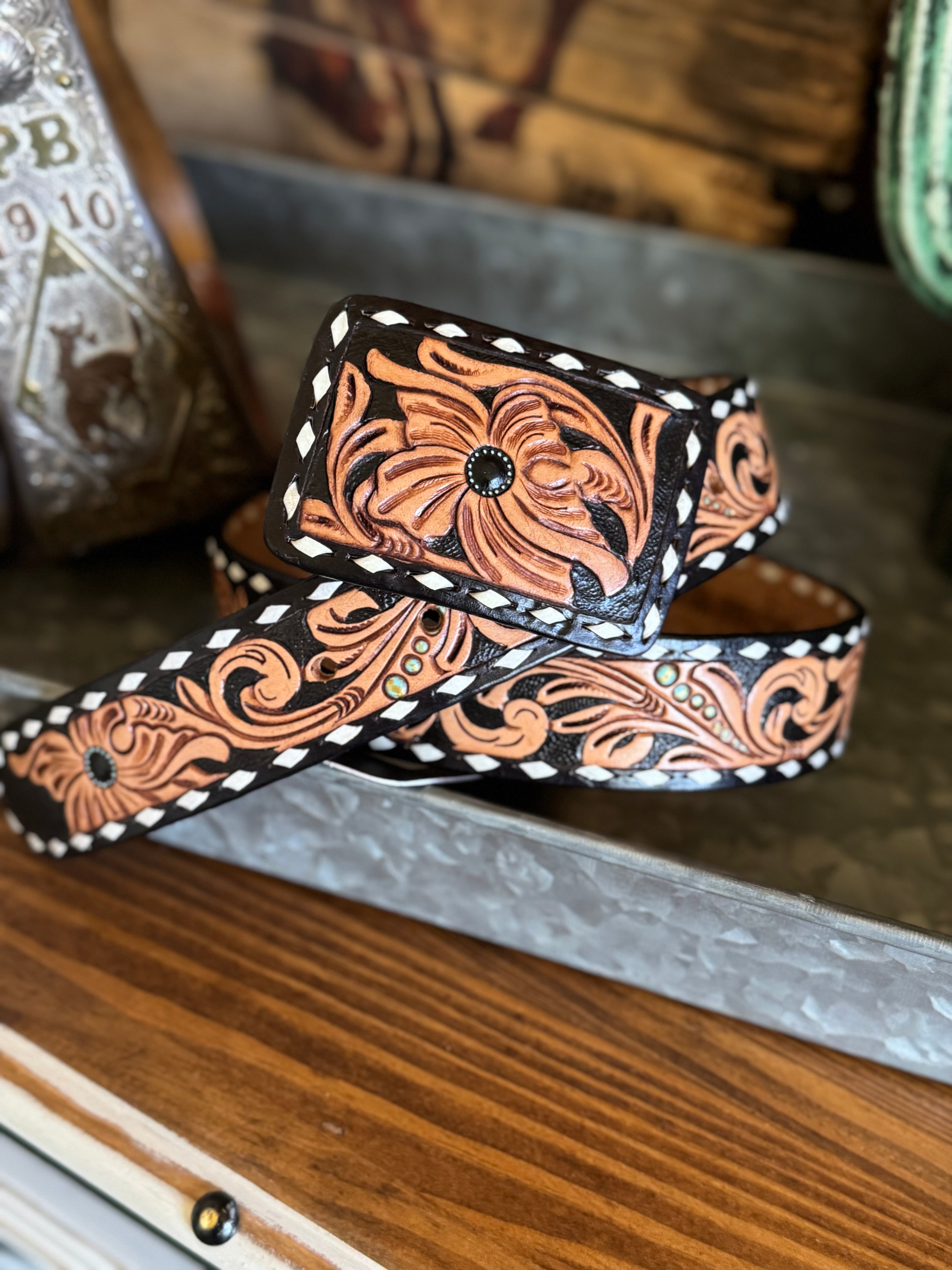 Women’s tooled belt