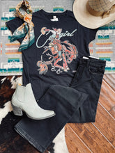 Load image into Gallery viewer, Cowgirl graphic tee
