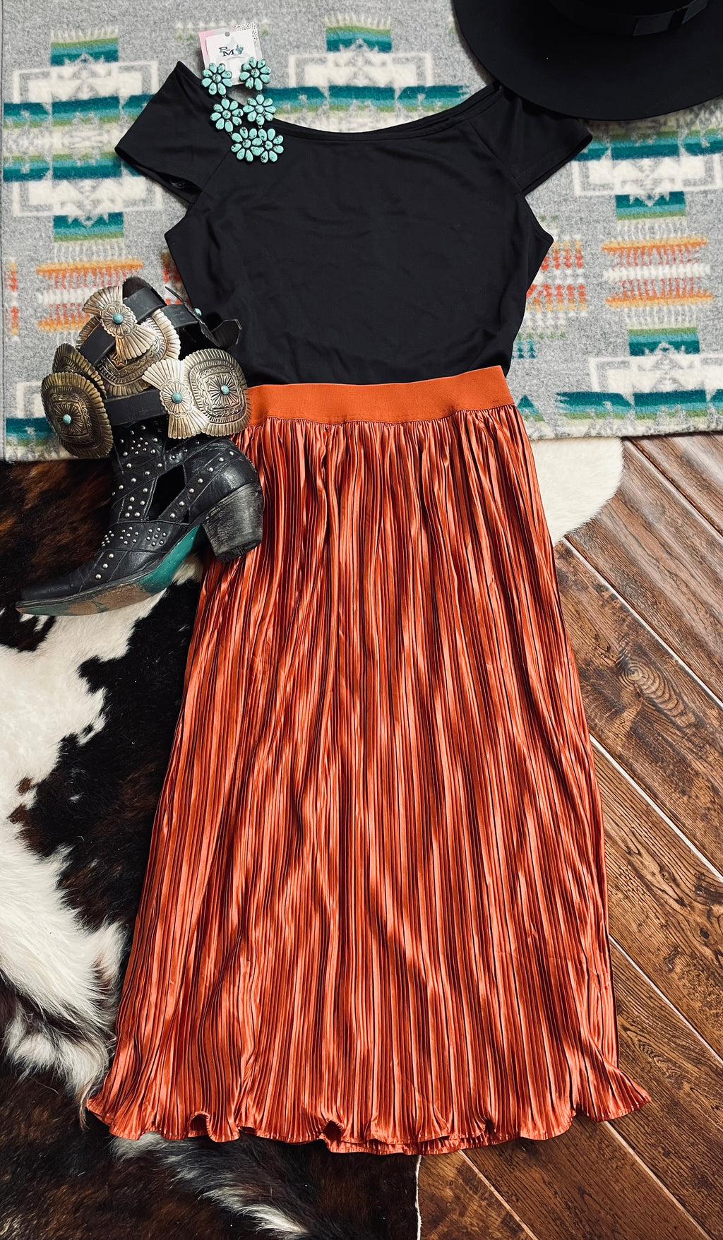 rust pleated skirt outfit