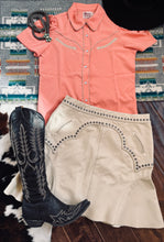 Load image into Gallery viewer, Western boutique

