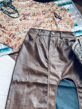 Load image into Gallery viewer, Chocolate leather skirt
