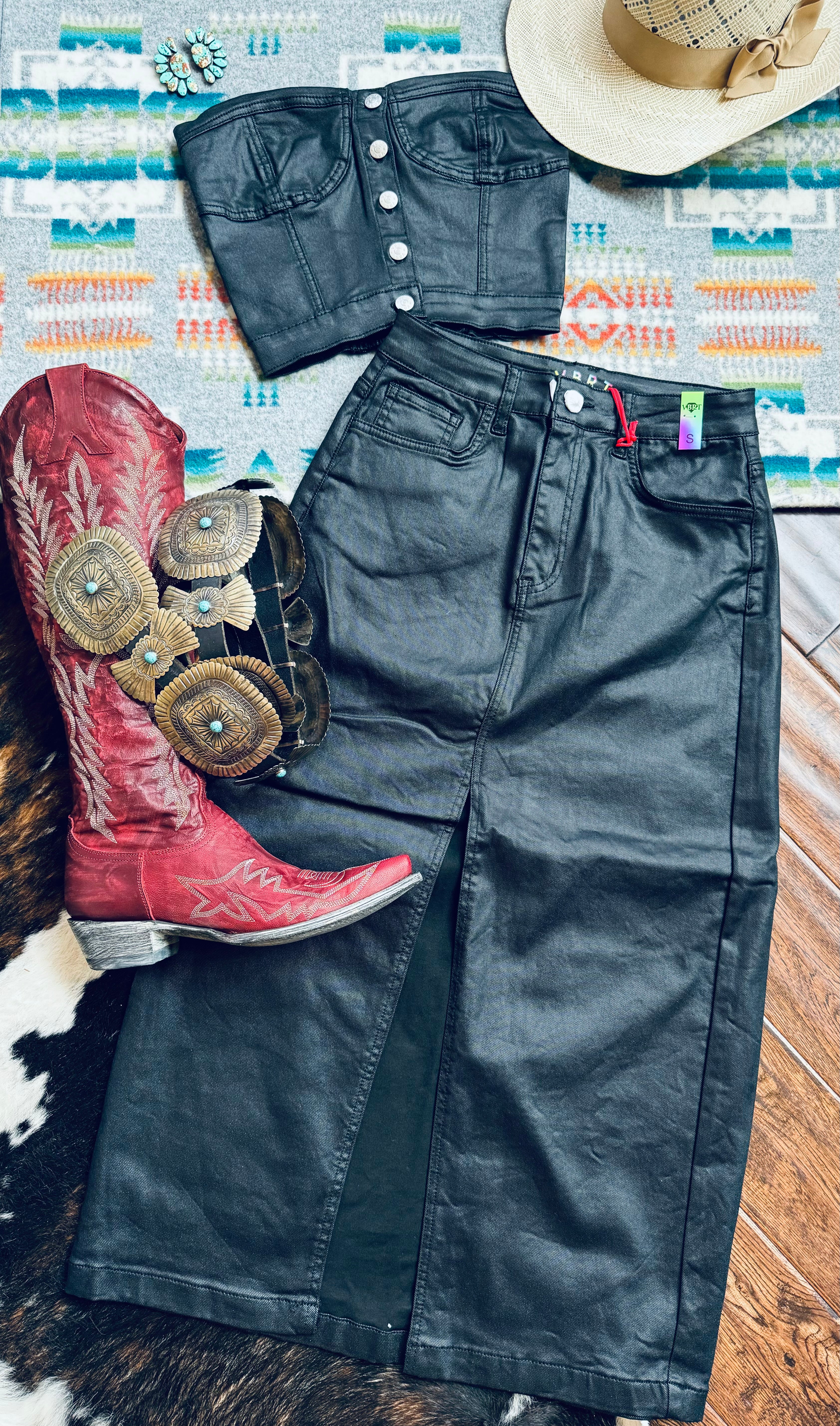 Coated pleather skirt