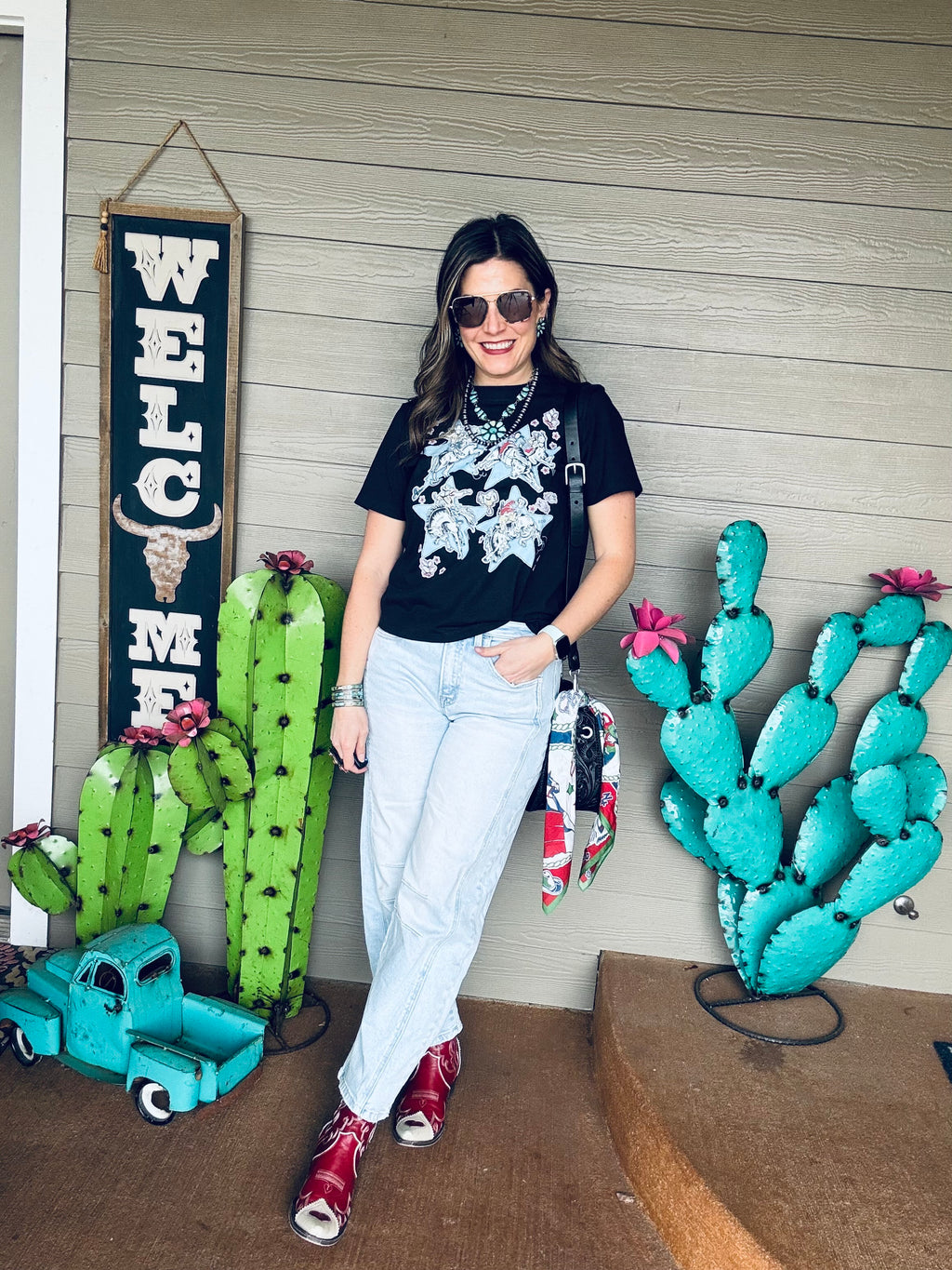 Western graphic tee style 