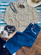 Trending women’s gingham outfits 