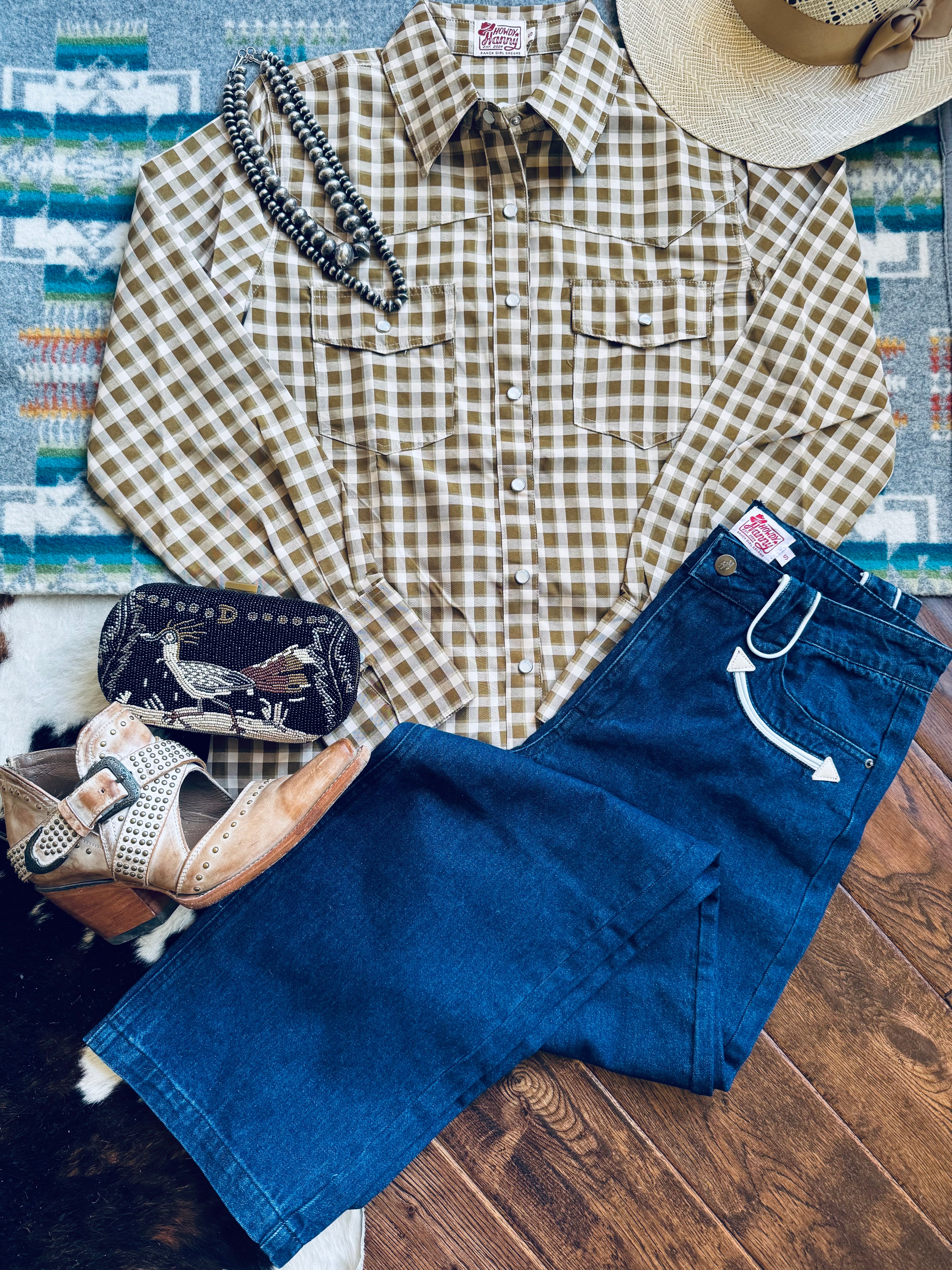 Trending women’s gingham outfits 